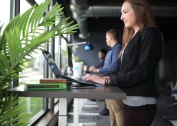 Ergonomie vormt een steeds belangrijker thema op de werkvloer