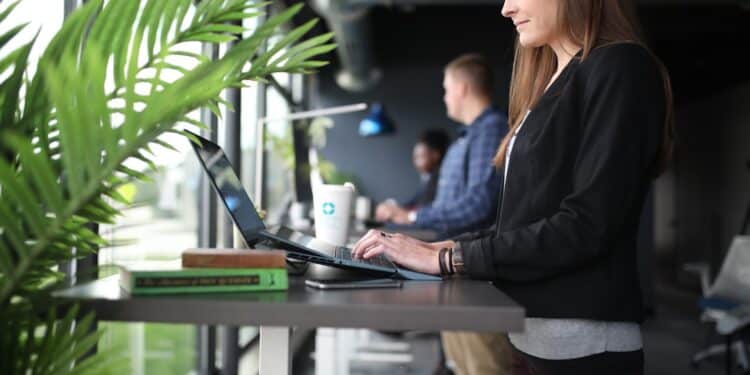 Ergonomie vormt een steeds belangrijker thema op de werkvloer