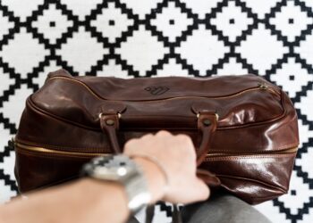 Zo verzorg jij je leren tas