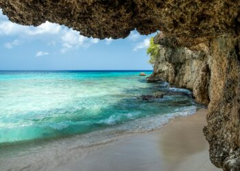 Klein Curaçao: het perfecte uitje voor zonaanbidders en avonturiers 4 den harrson I3 3 ZLKtTU unsplash