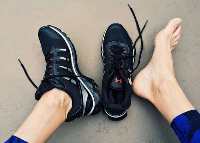 Last van stinkende schoenen? Zo kom je er vanaf! 2 stinkende schoenen