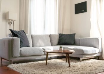 photo 1605365070248 299a182a2ca6