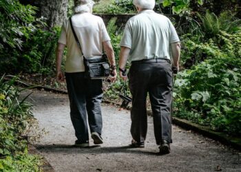 photo 1593068919175 24657e06ae91