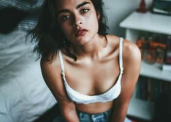 photo 1528154201826 284bc74f89f0