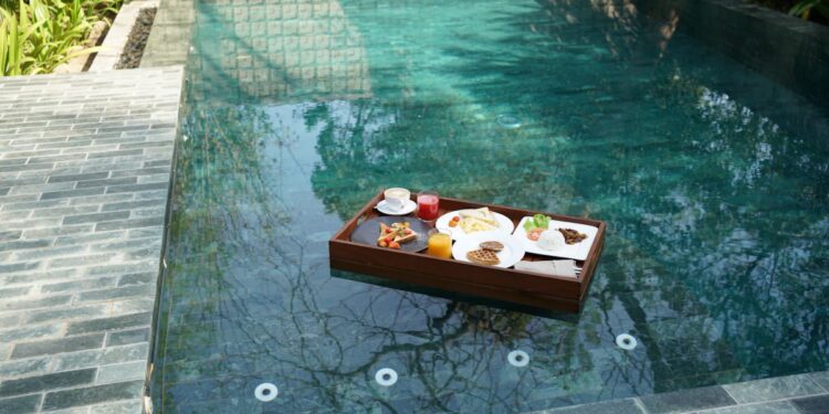 photo 1687151621813 75a278d025cb