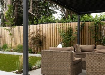 photo 1696846912293 9a8013e17403