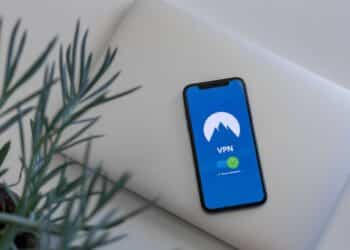 photo 1563452619267 bc16ef6cecec