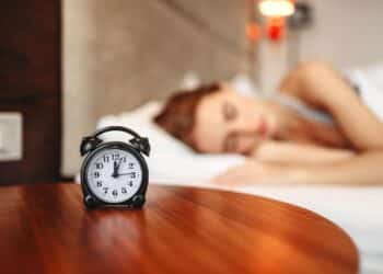 De Ochtendrituelen Die Mensen Gebruiken om de Focus te Vergroten 3 alarm clock 4568283 1280